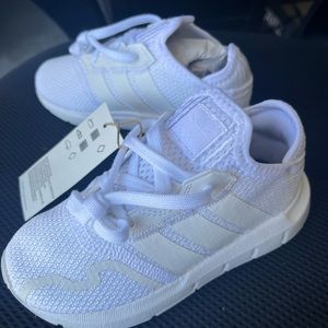 Adidas sneakers 9c for toddlers